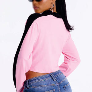 Camiseta de Fútbol Americano para Mujer, Estilo Casual, Rosa y Negra, Manga Larga, Corte Recortado, Paneles en Contraste, Ajuste Delgado, Moda Urbana - Product Image 3