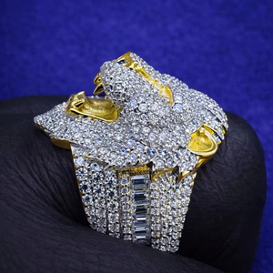 แหวนรูปหัวสิงโต |   มอยส์ซาไนต์ |   ฮิปฮอป |   เงินแท้ 925 |   ชุบทอง |   การตั้งค่าการจัดเรียง |   ค็อกเทลสำหรับผู้ชาย |   แหวนสเตทเมนท์ริงส์ - Product Image 1