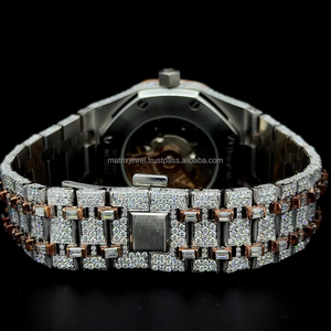 Montre automatique à cadran numéroté bicolore or rose, entièrement sertie de diamants moissanite VVS de 27,5 carats - Product Image 6