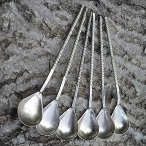 Cuchara de Diseño para Eventos al Aire Libre, Plateada, Pulida a Espejo, con Diseño de Extremo Plegado y Asa Acanalada, Venta al Por Mayor - Product Image 1