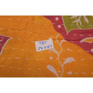 Colcha Kantha Gudri Vintage Hecha a Mano, Reversible, de Algodón, Manta India para un Hogar Acogedor - Product Image 5