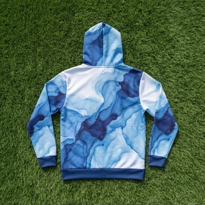 Sudadera con Capucha Azul y Blanca para Hombre con Estampado Abstracto de Acuarela, Bolsillo Tipo Canguro, Sudadera Personalizada de Estilo Urbano - Product Image 5