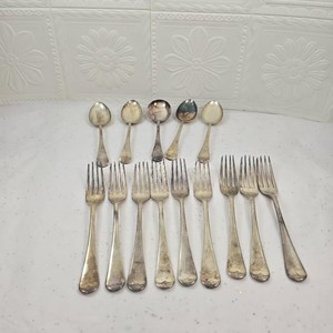 Juego de Cubiertos Metálicos Vintage con Acabado Mate, Aptos para Lavavajillas, para Bodas y Eventos, 5 Cucharas, 8 Tenedores - Product Image 4