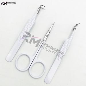 Pince à épiler pour extensions de cils RMI March Expo, produit tendance, pointe argentée/blanche, ciseaux à cuticules, ensemble de pointes à 45 et 90 degrés - Product Image 2