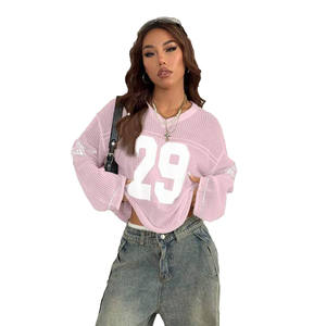 Top de punto de malla para mujer, cuello en V oversize, manga larga, estampado de números, estilo urbano, moda, venta al por mayor OEM - Product Image 1
