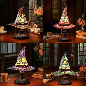 Lampada da Tavolo Gotica Artigianale a Forma di Cappello da Strega, Luce in Resina con Vetro Colorato a Forma di Cappello da Mago per Decorazioni di Halloween, Luce Notturna Spettrale - Product Image 4