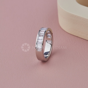 Exquis 1.50Ct Baguette Lab Grown Diamond Half Eternity Band avec réglage de canal en or massif cadeau d'anniversaire de fiançailles - Product Image 4