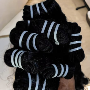 Extensiones de Cabello Humano Virgen 100% Natural, Sin Procesar, Sin Enredos ni Caída, Color Natural, Cabello Indio Rizado y Ondulado, Suave - Product Image 1