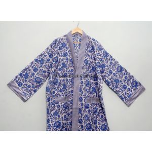 Nouvelle robe kimono en coton imprimé à la main pour femmes avec ceinture, légère, style bohème, idéale pour se détendre ou comme tenue de nuit estivale. - Product Image 2