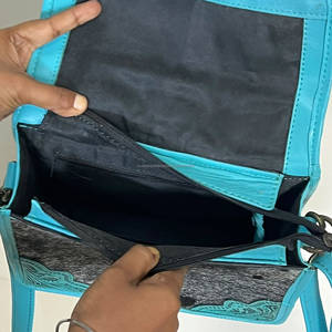 2026 Trending Turquoise Tooled Genuine Leather <b>Women</b> <b>Messenger</b> <b>Bags</b> New Floral Cowhide Leather Crossbody Zipper Everyday Handbag - Product Image 6