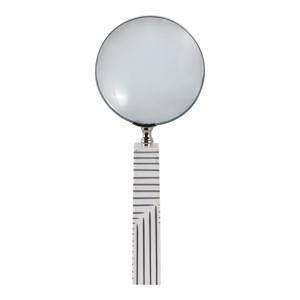 Loupe élégante et moderne en métal argenté poli, accessoire de bureau décoratif, pour lecture, travail de près et décoration intérieure - Product Image 1