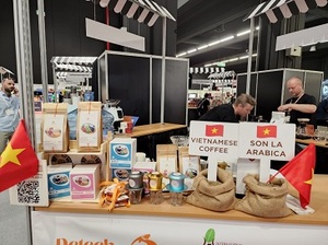 Konnai's High Quality Vietnamese Instant <b>Coffee</b> From Son La Vietnam Box Packaging with Sweet Chocolate Mint Flavours Sugar Taste - Product Image 5