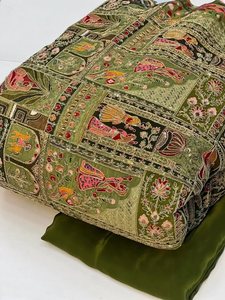 ผ้าพิมพ์ลายพรีเมียม ผ้าฝ้ายปักลายดอกไม้เนื้อวอยล์ นุ่ม เบา ใช้สำหรับตัดเย็บเสื้อผ้า - Product Image 4