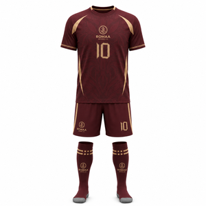 Tenue de football personnalisée bordeaux et or, maillot, short et chaussettes de qualité supérieure, sublimés, antibactériens, séchage rapide, pour équipes de football - Product Image 1