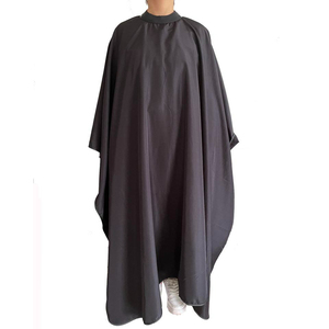 Cape de Coiffeur en Nylon de Haute Qualité, Prix de Gros Personnalisé, Col Ajustable, Confortable, Imperméable, Design Unique, Professionnelle - Product Image 2