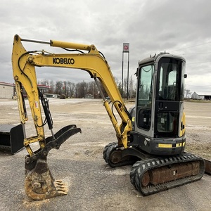 Mini-excavatrice Kobelco pour les entrepreneurs professionnels exigeant un fonctionnement fiable et des performances efficaces dans les travaux en espace restreint - Product Image 1
