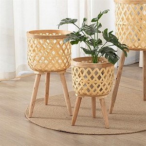 Support de plante en bambou tissé à la main, panier rond pour plantes avec 3 pieds en bois pour la décoration intérieure et extérieure - Product Image 2