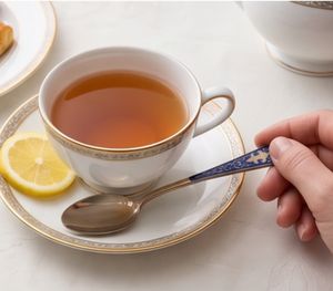 Cuillères à thé classiques en acier inoxydable avec manches en émail bleu, finition miroir plaquée or, manche long, durables, ensemble de couverts de mariage - Product Image 4