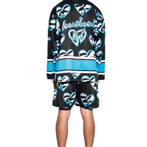 Pantalones cortos de satén estampados para hombre Heartbreak Kid, cintura media, elásticos, transpirables, estilo urbano, patrón azul y negro - Product Image 2
