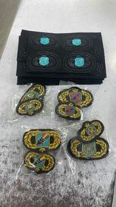 Parches Bordados a Mano Personalizados de Alta Calidad para Gorras, Tamaño Personalizado, Color Dorado - Product Image 5