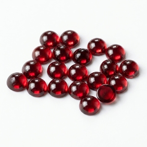 Vente en gros de pierres précieuses naturelles, grenat rouge du Mozambique, cabochon rond de 7 mm et 8 mm, dos plat, pierres précieuses en vrac pour la fabrication de bijoux - Product Image 1