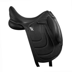 Silla de Doma Inglesa Profesional de Cuero Natural Suave y Resistente para Carreras Ecuestres, con Herrajes Niquelados de Pakistán - Product Image 1