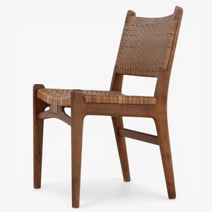 Silla de comedor premium de teca con asiento de mimbre natural – Silla de madera de estilo escandinavo para restaurante, interior de cafetería - Product Image 1