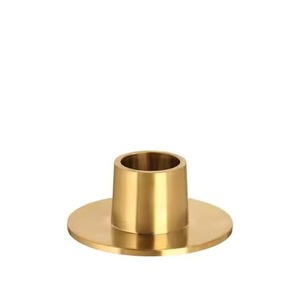 Support de bougie moderne en métal doré à 3 bras, élégant porte-bougie décoratif, centre de table, pièce d'appoint pour la maison et les mariages - Product Image 5