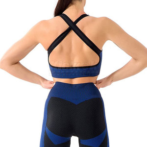 Conjunto de Yoga Moderno para Mujer, Ajuste Flexible, Material Transpirable de Spandex/Nylon, Logotipo Frontal Sólido, Cintura Alta, 2 Piezas, para Sesiones de Yoga en Casa - Product Image 4