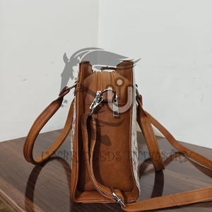Sac à main artisanal en cuir de vachette brun et blanc avec bandoulière en cuir véritable - Product Image 1
