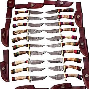 Cuchillo de Acero de Damasco Hecho a Mano de Alta Calidad, Afilado como una Navaja, 58 HRC, Profesional, para Uso Diario, Camping, Senderismo y Pesca, con Mango de Cuerno de Ciervo - Product Image 1