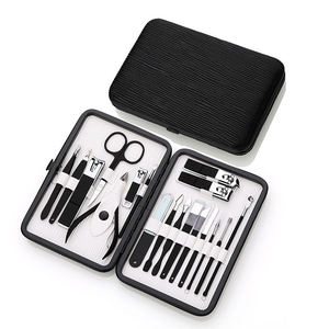 Ensemble de manucure et pédicure haut de gamme, de qualité supérieure, fabriqué sur mesure en acier inoxydable léger, avec emballage personnalisé - Product Image 2