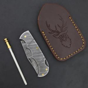 Couteau pliant compact en acier Damas, lame droite, allume-feu, étui en cuir, mini couteau de poche EDC, vente en gros OEM, 58HRC, pour l'extérieur - Product Image 1