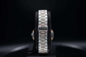 นาฬิกาเพชรโมอิสซาไนต์ VVS แบบ Iced Out ดีไซน์ทนทาน เหมาะสำหรับใช้ในชีวิตประจำวันและการเดินทางเพื่อธุรกิจ ราคาสุดคุ้ม - Product Image 5