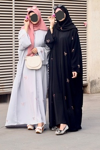 Abaya longue pour femme style Dubaï, respirante, anti-boulochage, en polyester, faite à la main, ornée de sequins et de perles, col en V, manches longues, pour la prière islamique de l'Aïd - Product Image 5
