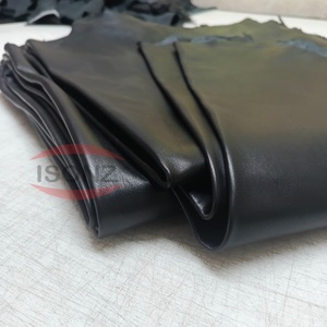 Cuero de Oveja Genuino de Alta Calidad en Negro y Colores Personalizados para Diversos Usos: Chaquetas, Guantes, Almohadas, Zapatos, Sofás - Product Image 1