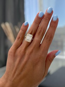Anillo Art Deco de Diamante de Corte Esmeralda de 3.01 CT Cultivado en Laboratorio, de Lujo, para Mujer, Oro Sólido de 14K, Regalo de Compromiso para Novia - Product Image 5