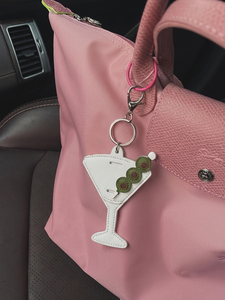 Porte-clés mousqueton en cuir PU en forme de bouteille de martini, design olives de dessin animé, mini sac de haute qualité, marque Beena's, pour Noël - Product Image 4