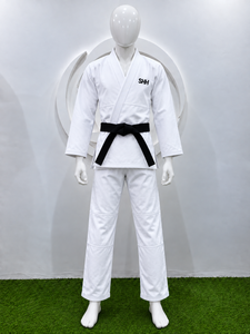 Uniforme de Karate Blanco 2026, 100% Algodón, Unisex para Adultos, Corte Regular, con Cinturón Negro para Entrenamiento y Competencia - Product Image 1