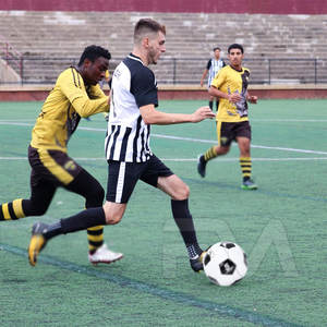 Balón de Fútbol Cosido a Mano de Estilo Único Hecho en Pakistán, Diseño Personalizado - Product Image 6