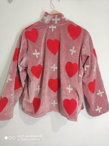 Chaqueta Suzani para Mujer con Bordado de Corazón, Estilo Artesanal, Arte Folclórico Tradicional con un Toque Bohemio Moderno - Product Image 5