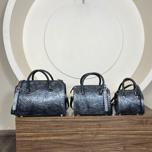 2026 High Quality Black Hand Tooled Leather Travel Luggage <b>Bags</b> New Fashionable Medium Zipper Closure Duffle <b>Bag</b> for Unisex - Product Image 5