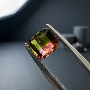 พลอยทัวร์มาลีนสีชมพู-เขียวธรรมชาติทรงสี่เหลี่ยมมรกตเจียระไน 1.13 กะรัต ขายส่งสำหรับทำเครื่องประดับ - Product Image 3