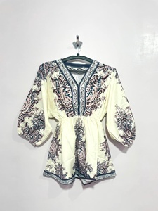 Blusa Floral Vintage Hecha a Mano, Estilo Boho, Ecológica, Transpirable, Ropa de Verano para Mujer con Borlas y Cinturón - Product Image 1