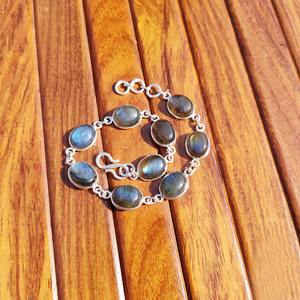 Pulsera de Piedra Natural de Latón Estilo Boho para Hombre y Mujer, para Meditación, Sanación y Regalo, Disponible para Exportación - Product Image 1