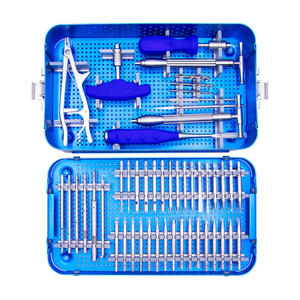 Kit d'instruments chirurgicaux orthopédiques en acier inoxydable : Pinces de maintien osseux, Plaques, Vis, Forets, Taps, Kit de petits fragments, Blush - Product Image 2