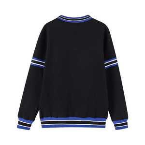 เสื้อสเวตเชิ้ตคอกลม Zeta Phi Beta Black Crest ปักลายเชนิลล์ เสื้อผ้าชมรมพี่น้องชาวกรีก สำหรับทุกเพศ ผลิตจากผ้าฝ้ายพรีเมียม - Product Image 2