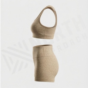 Ensemble de yoga conçu avec un soutien-gorge court, vêtements de sport de haute qualité, respirants, pour la gym et le fitness - Product Image 3