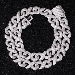 Cadena Cubana de Moissanita de Excelente Calidad y Diseño Moderno con Brillo Brillante para Hombres y Mujeres, Accesorios de Moda Disponibles para la Venta - Product Image 4