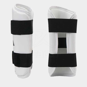 Espinilleras de Cuero de Alta Calidad para Entrenamiento de Taekwondo - Ligeras y Ecológicas, Tamaños Personalizables, Seguras y Resistentes - Product Image 6